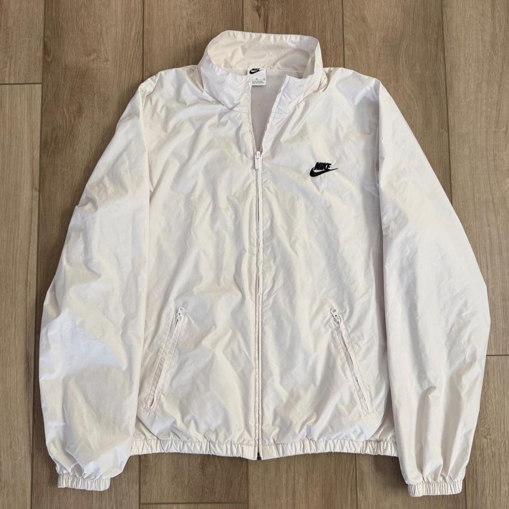 Nike white windbreaker jacket with rainbow-colored Nike swoosh size M